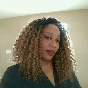 Meet your Posher, Latoria